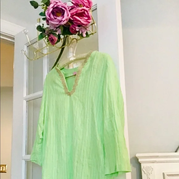 Beautiful Lilly pulitzer night shirt or swimwear - Picture 2 of 6